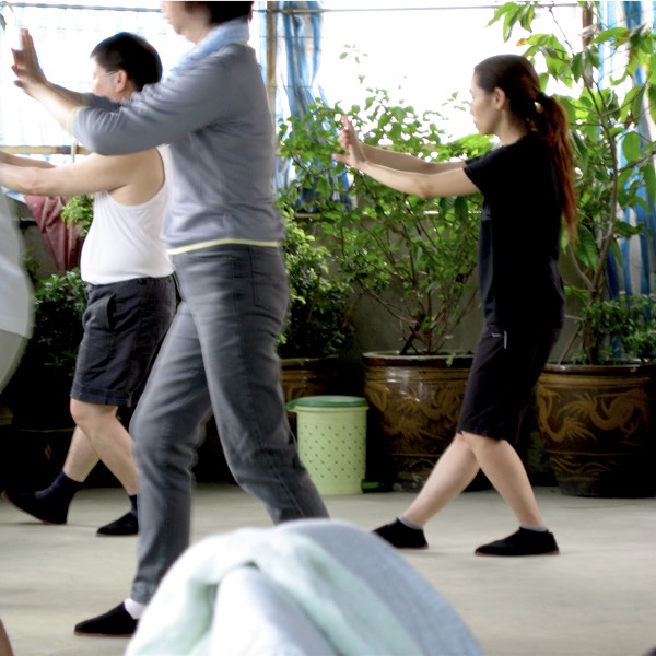 tai chi on rooftop Hong Kong round